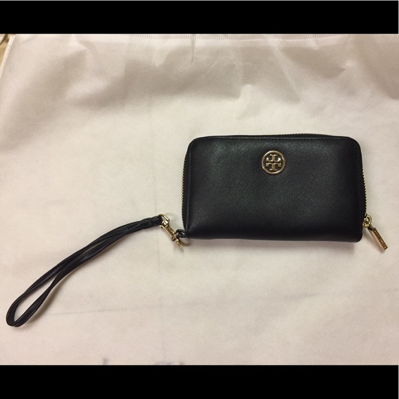 Tory Burch Handbags - Tory Burch Black Wristlet
